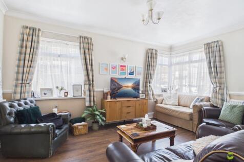 Presented by Nicoleta at EweMove Bexleyheath and D