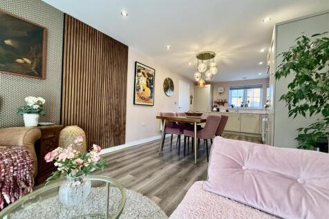 KITCHEN &amp; DINING ROOM