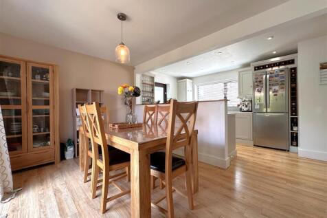 Open-Plan Dining Kitchen 165