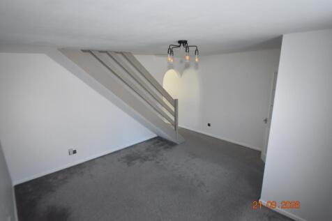 Lounge angle 2