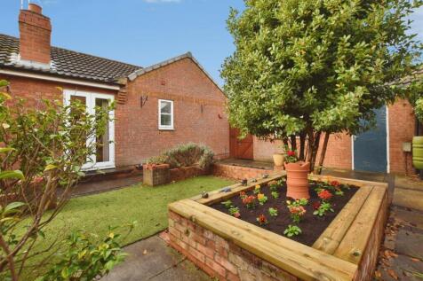 c8a1d52e-garden 20planter.JPG