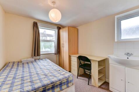 36 Beaconsfield Road-16