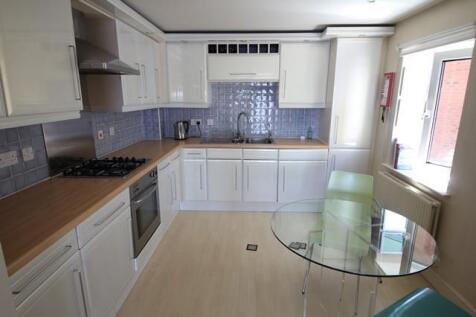 Kitchen 2.jpg