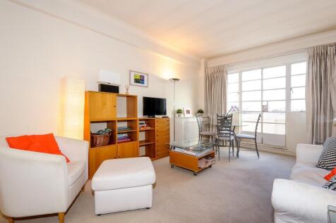 Reception Room/Bedroom