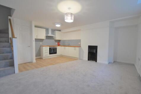 Kitchen / Lounge Area
