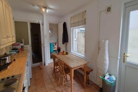 Kitchen (2)
