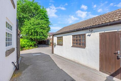 Garage &amp; Parking