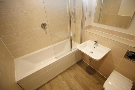 Kilnwood Vale, Horsham photo 5