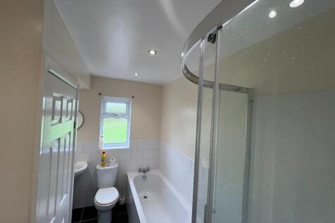 Edmunds Road, Barnsley, South Yorkshire, S70 photo 3