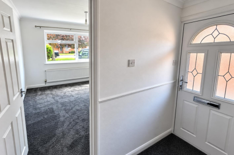 Springwood Drive, Oakwood, Derby photo 4