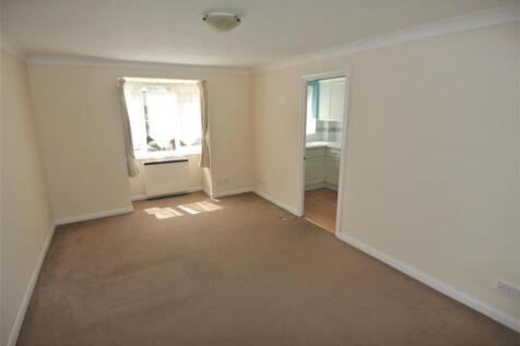 Addlestone, Surrey, KT15 photo 3