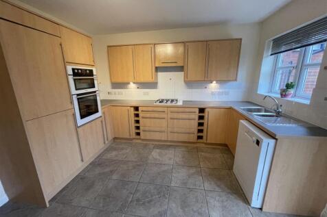 Park Road, Melksham photo 3