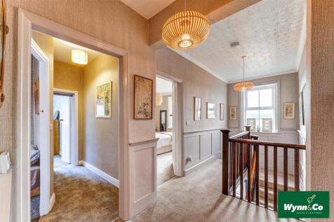 407 Aberford Road-1033L.jpg