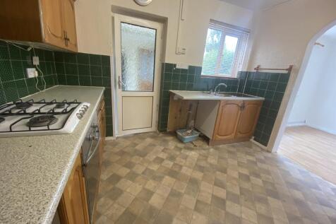 Mesnes Green, Lichfield, WS14 9AB photo 3