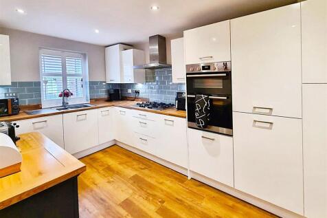 Fitted Kitchen