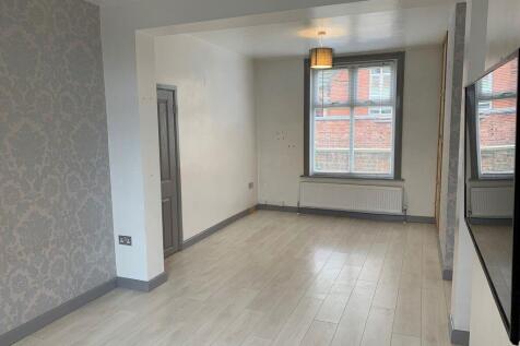 ST BARNABAS STREET, WELLINGBOROUGH photo 4