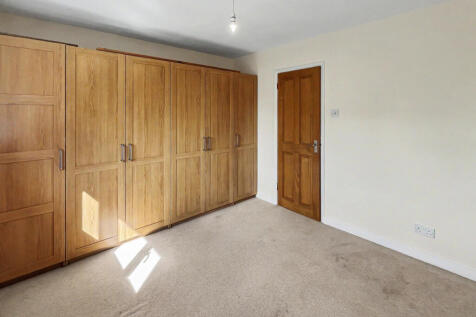 Master Bedroom 001.jpeg