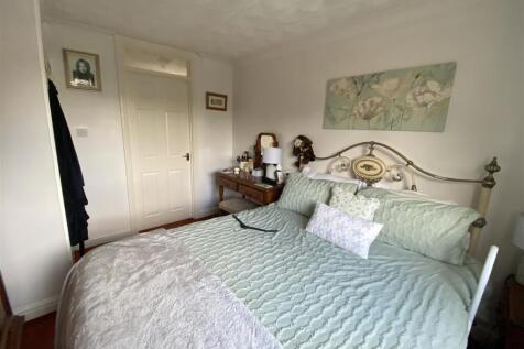 Bedroom no.1 rear double: