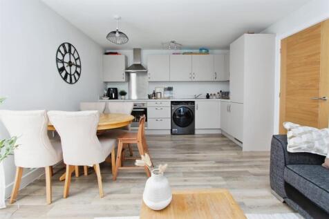 Open Plan Living/Kitchen