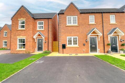 3-bed semi-detached on Bowbrook Meadow, Pershore, £1,350/mo