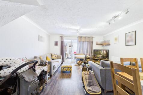 Living Room.jpg