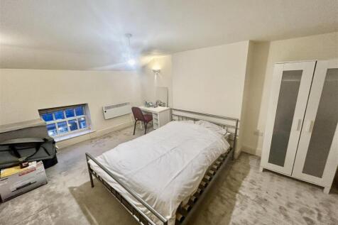 Flat 2 Bedroom