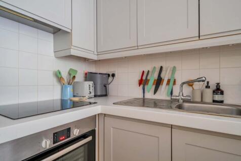 Claudia Place, Southfields, London, SW19 photo 2