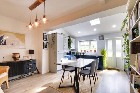 Open Plan Fitted Dining Kitchen