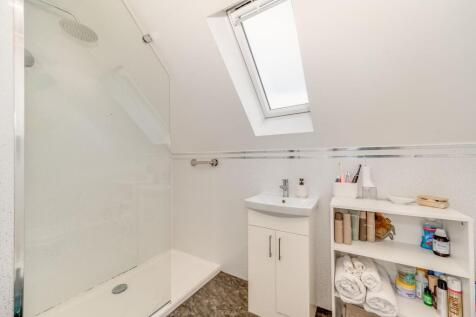 ANNEX BEDROOMS AND BATHROOM