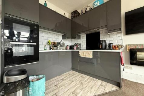 kitchen woodland .JPG