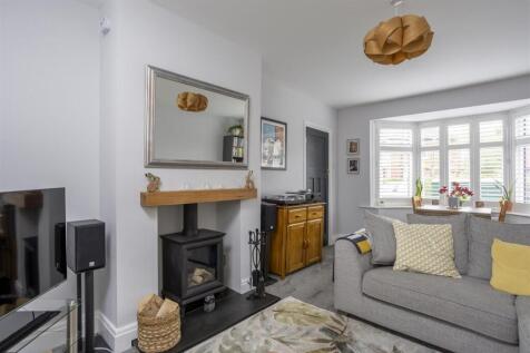 24_Lesley_Avenue_17.jpg