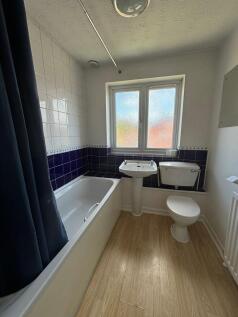 Lennon Way, Basingstoke, RG22 photo 5