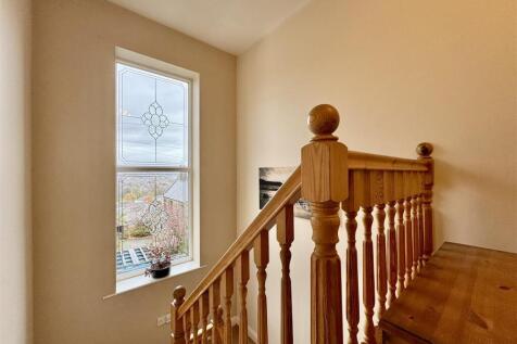 SECOND FLOOR LANDING