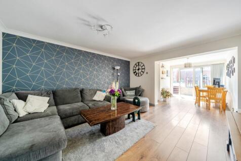 EweMove Harrogate Living Dining Room
