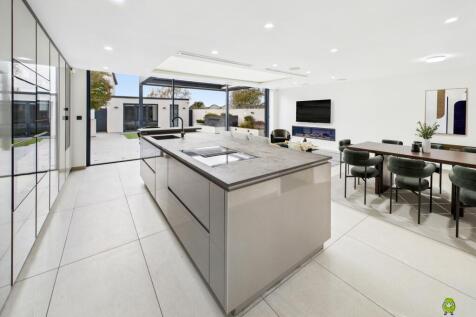 Presented by James at EweMove Bexleyheath and Dart