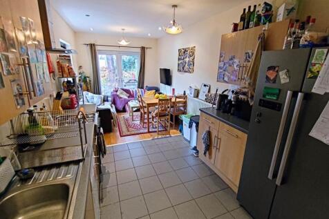 Kitchen (1)