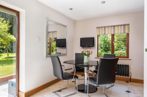 Breakfast area from kitchen