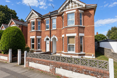 5-bed house on Fortescue Road, Bournemouth, BH3, £2,750/mo