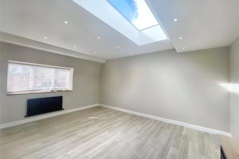 23-25 Buckingham Street, Aylesbury, Buckinghamshire, HP20 photo 5