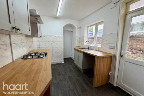 3-bed terraced on Merridale Street West, WOLVERHAMPTON, £850/mo