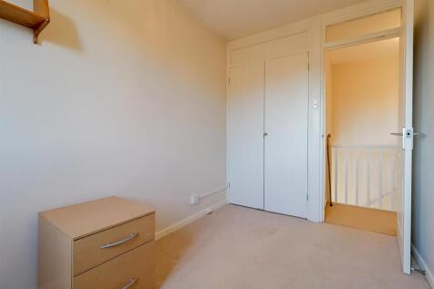 4-bed-house-prestbury (7).jpg