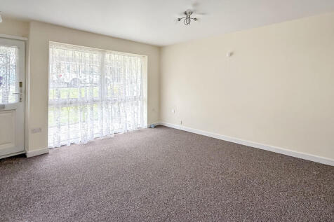 Lounge/dining roo...