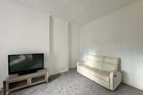 Calder Street, Coatbridge, North Lanarkshire, ML5 photo 3
