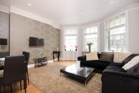 2 Bedroom Flat in W8 5BB