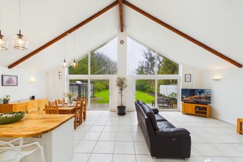 OPEN PLAN LOUNGE/KITCHEN/DINER