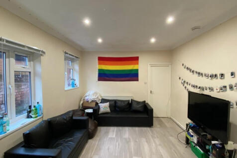 Student Property - Highfield Crescent photo 3
