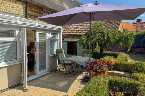 14 Church St Isham-22.jpg