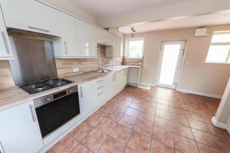 OPEN PLAN DINING KITCHEN