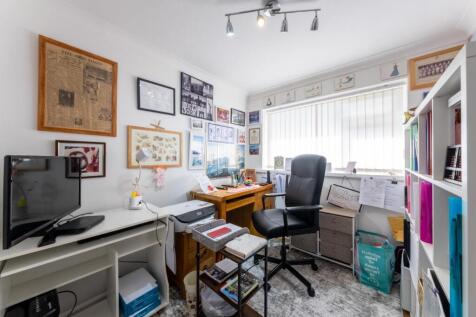 17 Andrew's Close-038.jpg