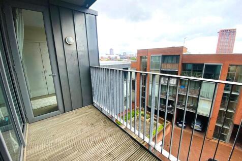 WhatsApp Image 20...